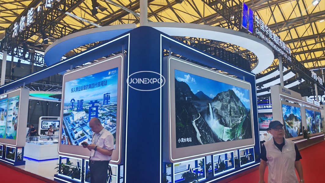 乌兹别克斯坦科技感展台设计